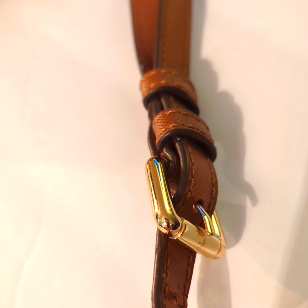 Michael Kors  crossbody - Picture 3 of 6